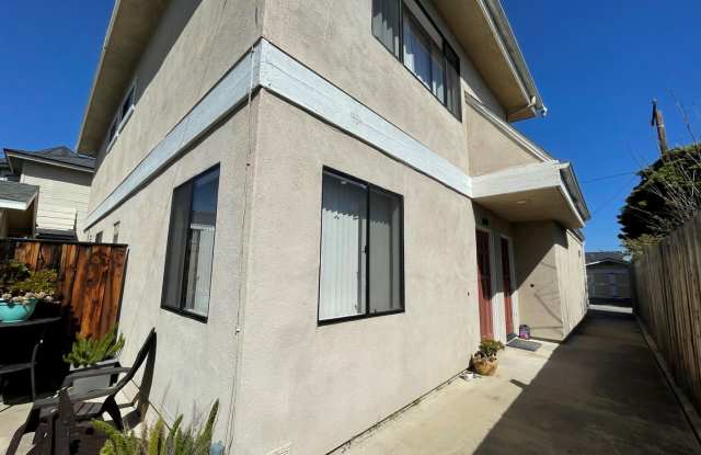 Upgraded 1+1 Midtown Duplex photos photos