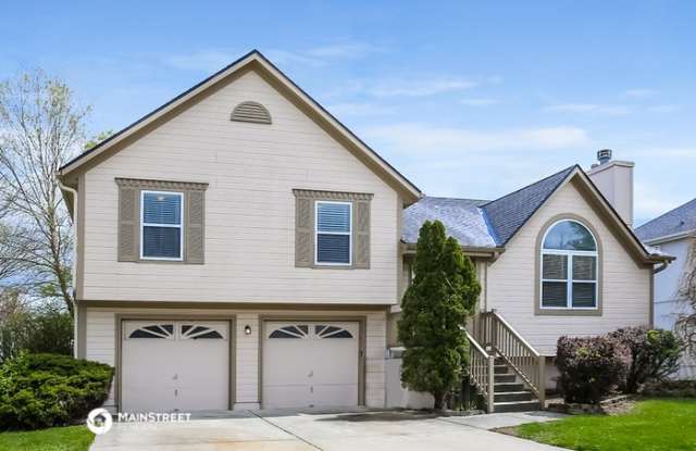 1221 Rosehill Drive - 1221 Southeast Rosehill Drive, Lee's Summit, MO 64081