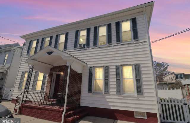 56 N NICE STREET - 56 North Nice Street, Frackville, PA 17931
