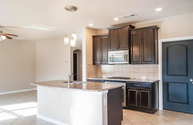 5912 Paddlefish Drive - 5912 Paddlefish Drive, Fort Worth, TX 76179