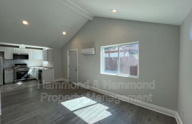 6931 Jellico Ave. Gallery 3