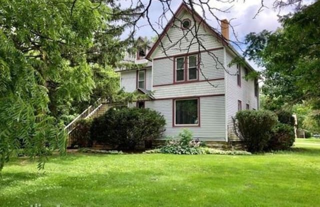 436 W Corning St 1st FL. - 436 W Corning Ave, Peotone, IL 60468