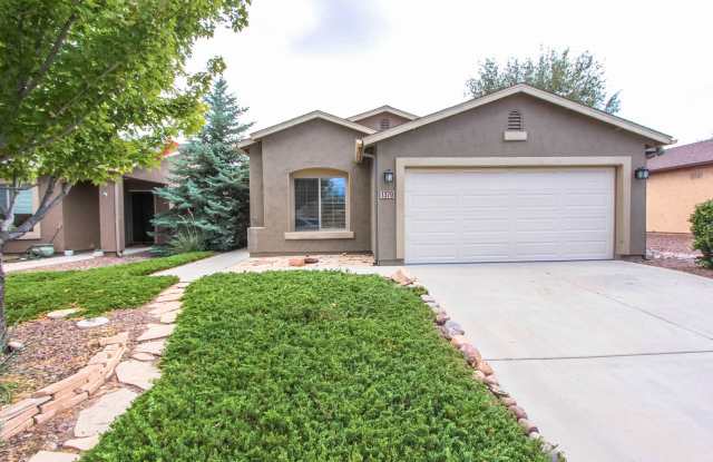 Highlands Ranch 3 bedroom 2 bathroom Gallery 1
