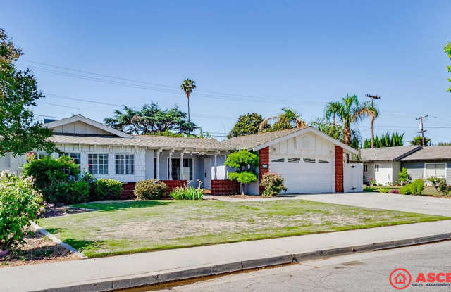 Spacious 4BD/2BA Home in 93309 – Solar Powered, Utilities Included! photos photos