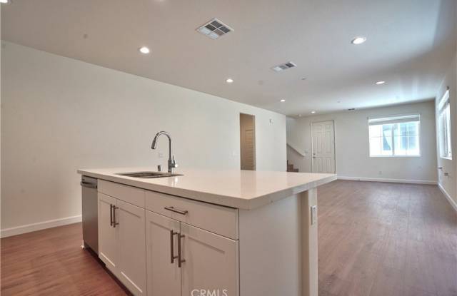 139 Grove Court Gallery 4