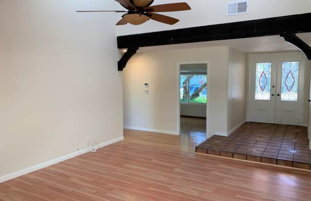 2933 Great Smokey Court Gallery 2