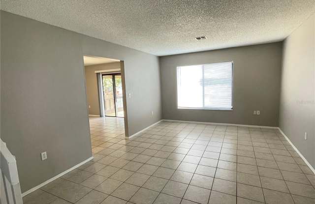 687 LAKE DEXTER Circle Gallery 3