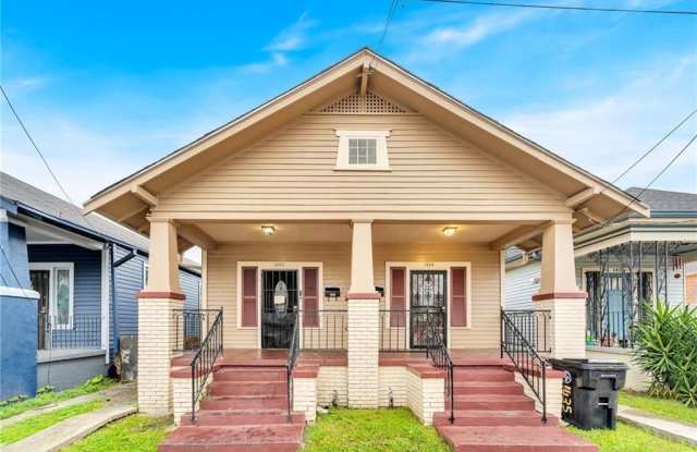1435 FRANCE Street - 1435 France Street, New Orleans, LA 70117