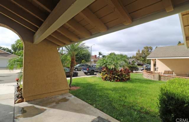 5902 Lynnbrook Gallery 3