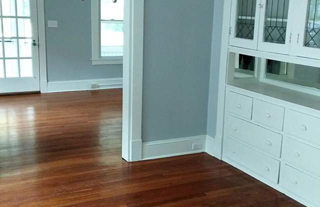 136 Bliss Rd - 136 Bliss Road, Longmeadow, MA 01106