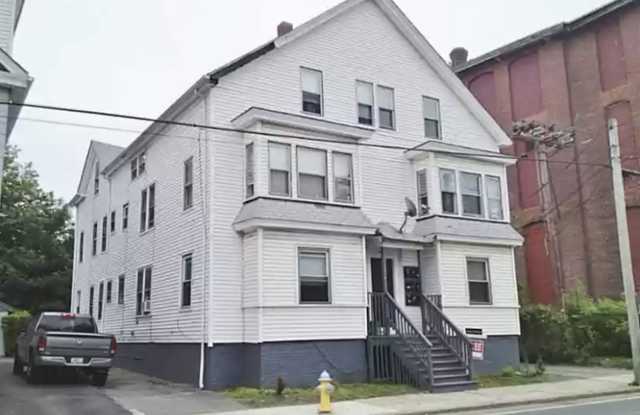 394 Metacom Avenue - 8 photos photos