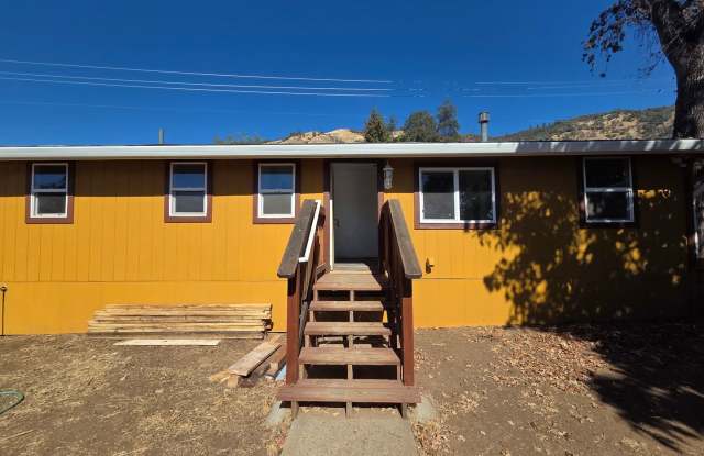 3714easthighway20unit2.is4lease.com Gallery 1