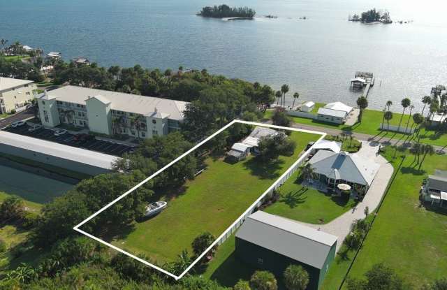 13485 N Indian River Drive Gallery 4