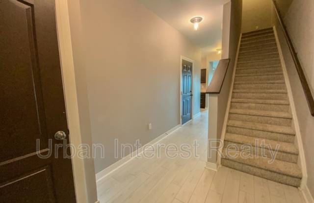 421 Twin Lakes Lane Gallery 2