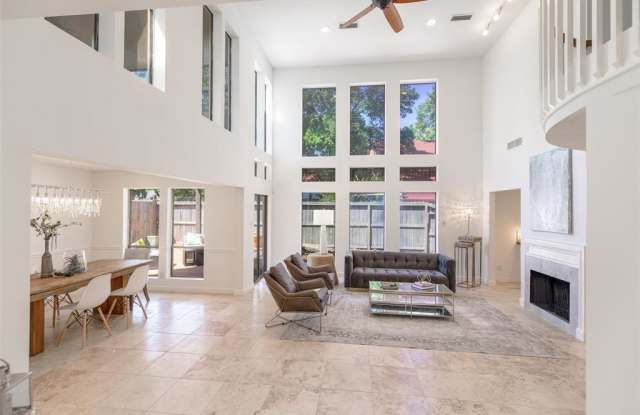 1002 Glacier Hill Drive Gallery 3