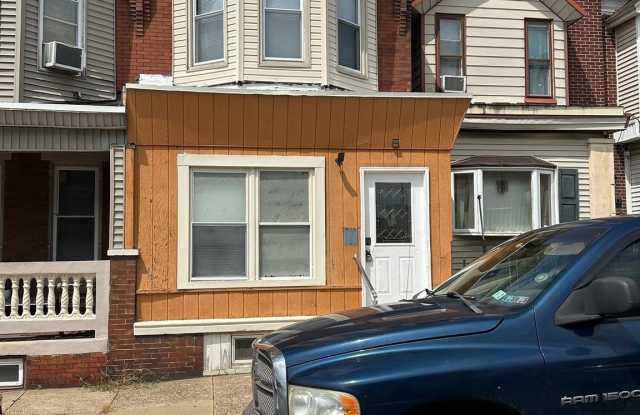 135 W COURTLAND Street - 135 West Courtland Street, Philadelphia, PA 19140