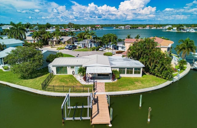 17444 2ND STREET E - 17444 2nd Street East, Redington Shores, FL 33708