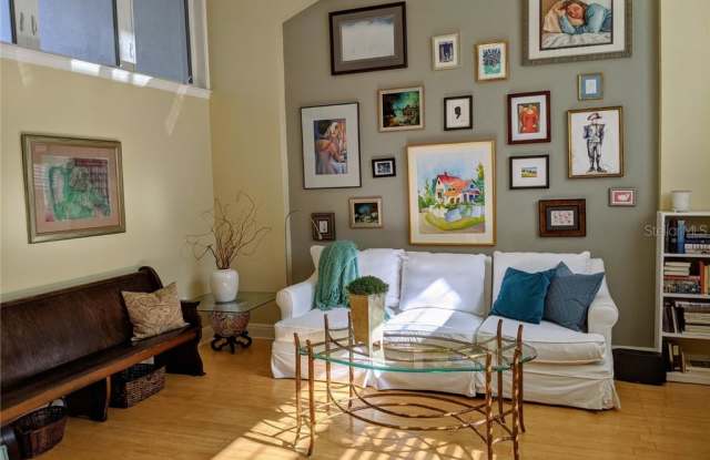 1257 A FRUITVILLE Gallery 4