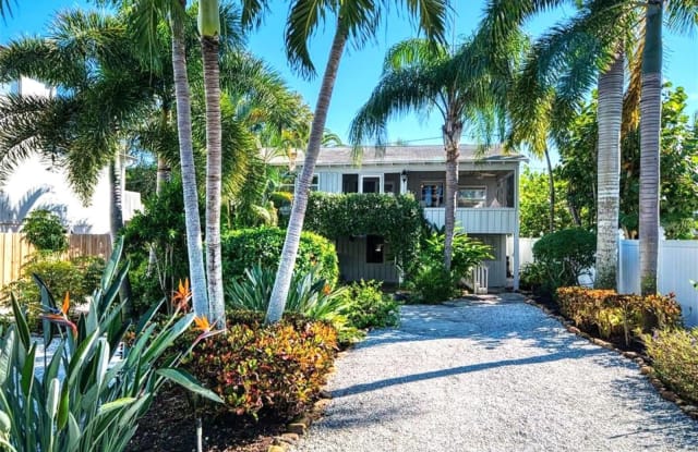 41 84TH AVENUE - 41 84th Avenue, Treasure Island, FL 33706