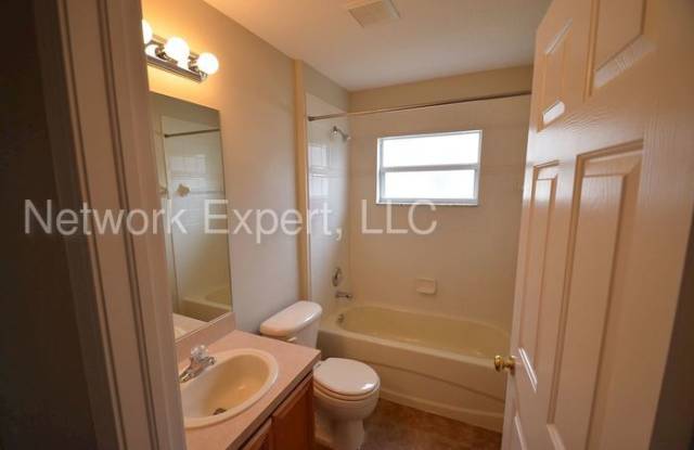 2246 Roanoke Springs Drive Gallery 2