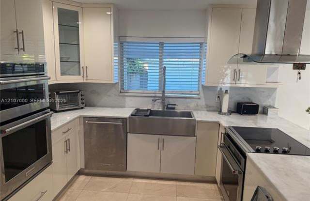 855 NW 17th Pl # 855, Miami, FL 33125 Gallery 3
