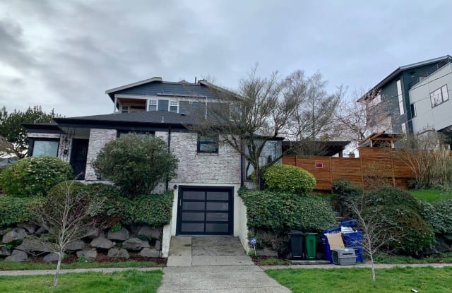2600 W Newton St - 2600 West Newton Street, Seattle, WA 98199