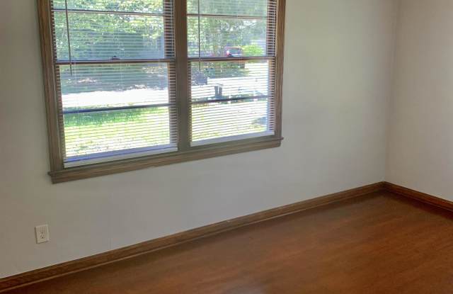 9105 Harrison Avenue Gallery 4