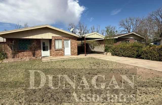 !!Scheduled showing for 3/25 @ 3:30-3:40 !!1Cute cozy 2 bedroom 1 bath with water , sewage , garbage and electric paid !!!1 photos photos