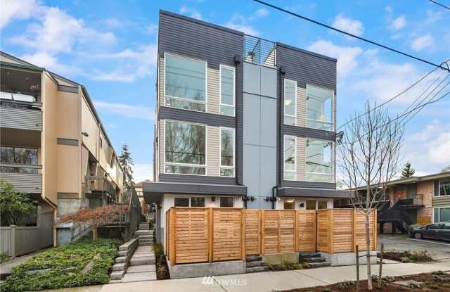 2Bd/1.75Ba Seattle Townhouse - 6539 4th Avenue Northeast, Seattle, WA 98115