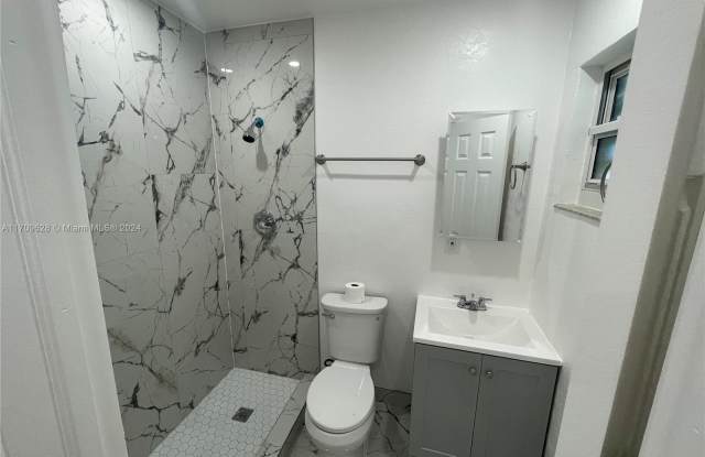 306 NE 5th - 306 Northeast 5th Court, Dania Beach, FL 33004