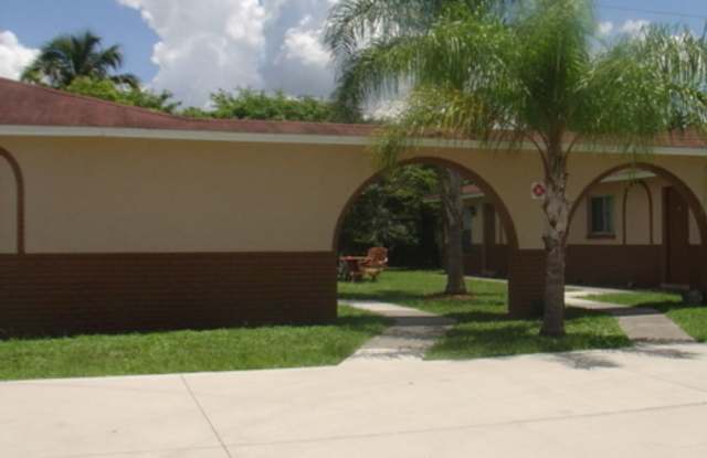 Adorable 2BR/2BA Fourplex with Ceramic Tile, Lanai, and W/D Hook-Ups! - 4307 Southwest Santa Barbara Place, Cape Coral, FL 33914