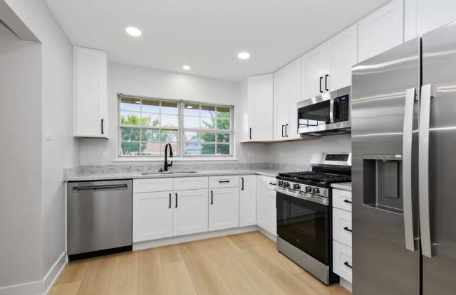 8161 W Orchard Drive Gallery 4