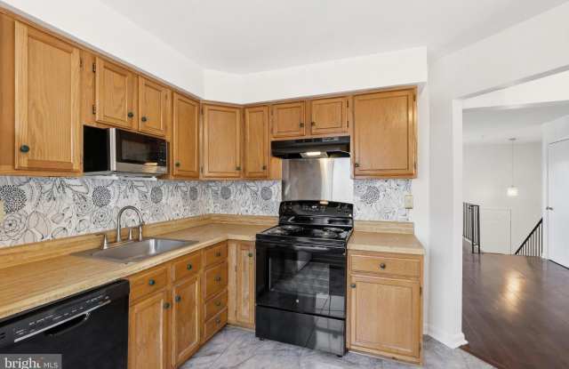 3530 PRINCESS CAROLINE Court Gallery 2
