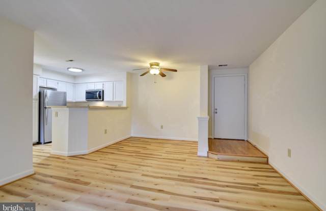 Charming 2BR/2BA Condo with Fireplace  Private Balcony Gallery 4