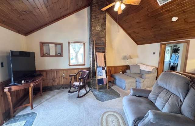 2209 SHARTLESVILLE Road unit: 2 - 2209 Shartlesville Road, Berks County, PA 19541