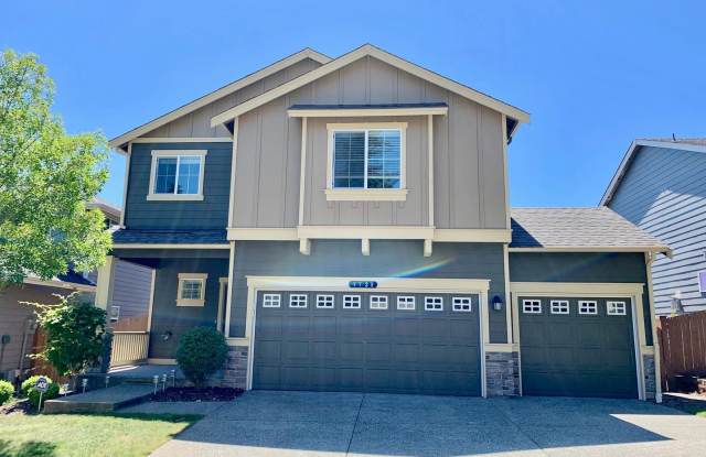 7739 NE 201st Pl - 7739 NE 201st Pl, Kenmore, WA 98028
