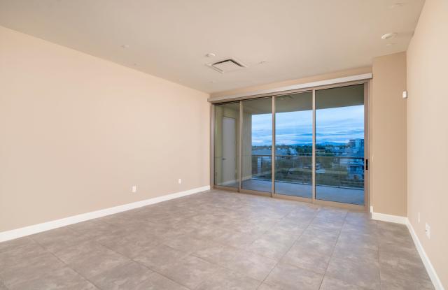 15215 N KIERLAND Boulevard Gallery 4