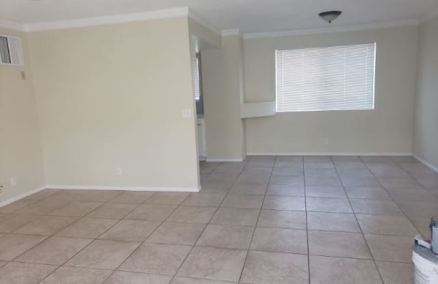 16386 Smoke Tree St - 16386 Smoke Tree St, Hesperia, CA 92345