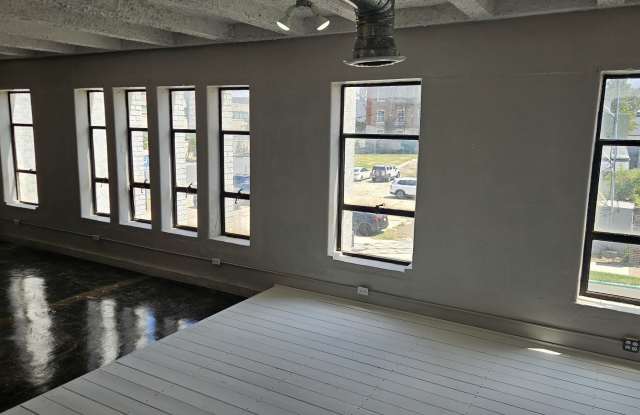 710 Crockett Street Gallery 3