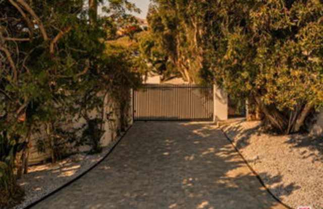 3909 Villa Costera Gallery 2