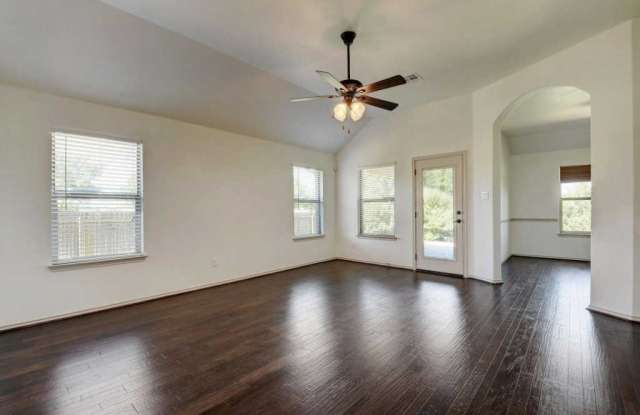 986  Clear Springs HOLW Gallery 3