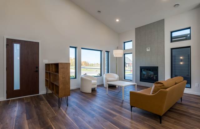 11 S Pointe Ct Gallery 3