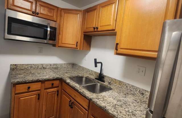 14079 GERALDINE Court Gallery 2