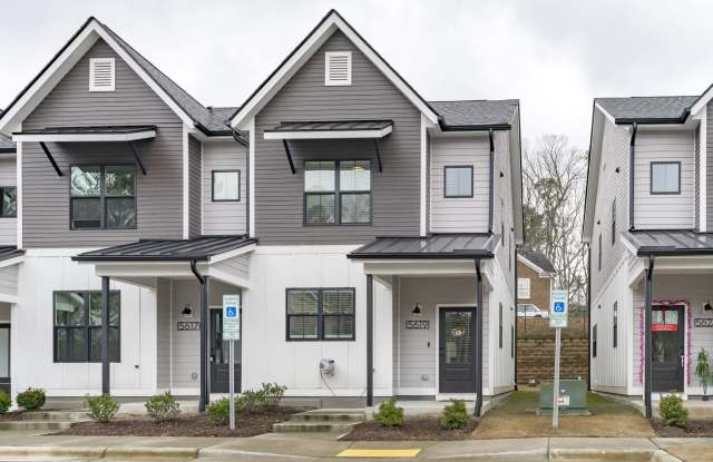 5619 Johnson Woods Ct Gallery 1
