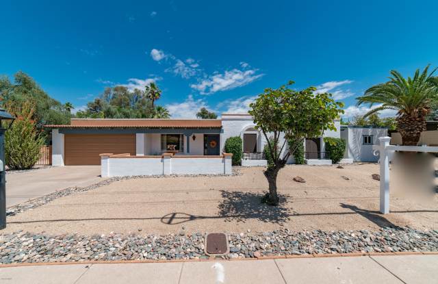 336 W THUNDERBIRD Road Gallery 2