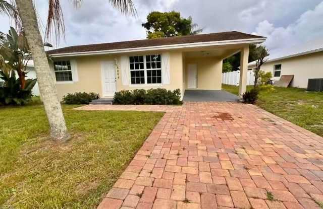 6894 3rd Street NE photos photos