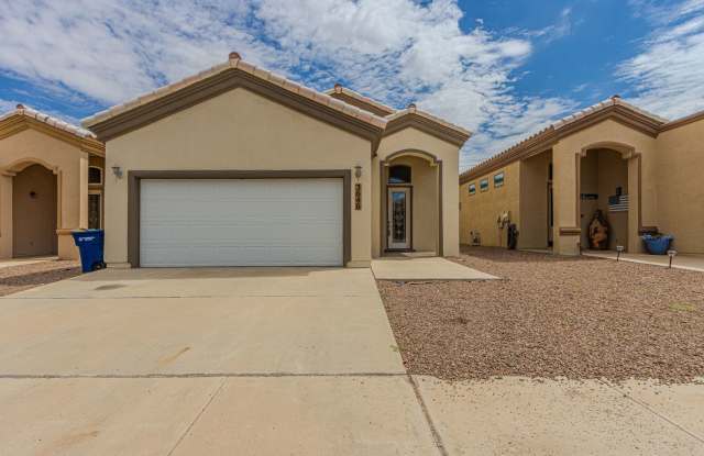 Great home in the Las Palmas gated community Gallery 1