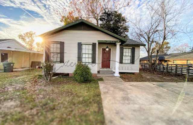 Remodeled 2BR/1BA with Hardwood Floors  Large Yard Near LC Memorial photos photos