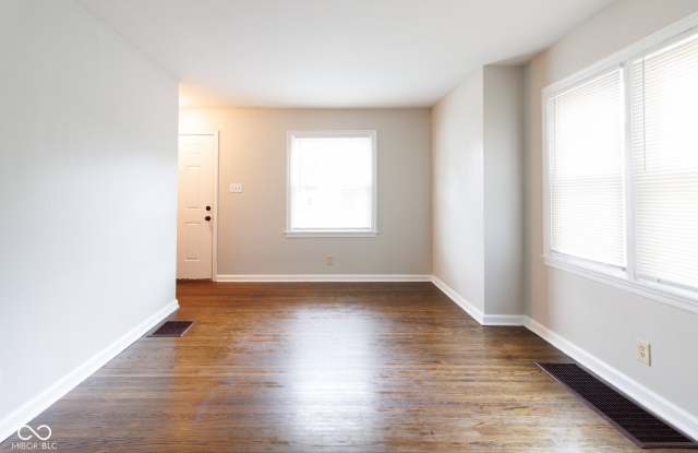 1906 Glenridge Drive Gallery 4