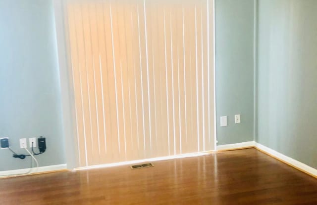 1905 CURTIS COURT SE Gallery 4